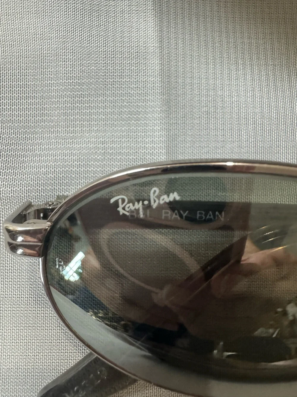 Vintage Ray-Ban Bausch & Lomb (B&L) Oval Sunglasses w/cloth & hard-shell case